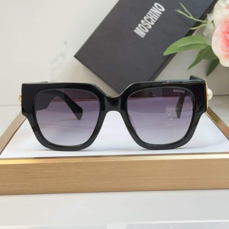 Picture of Moschino Sunglasses _SKUfw70120318fw